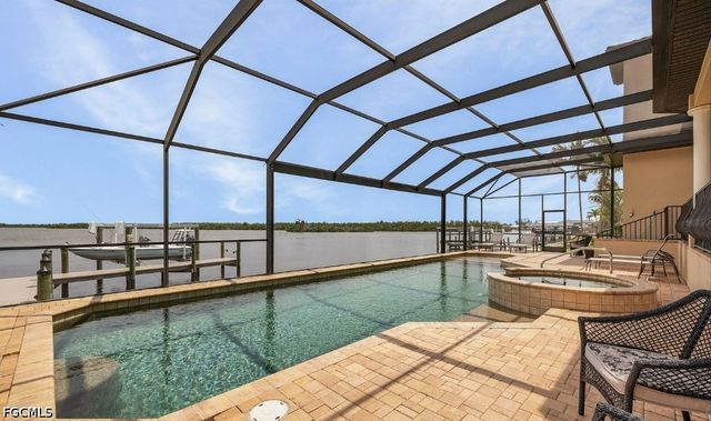 12130 Shoreview DR, Matlacha, FL 33993