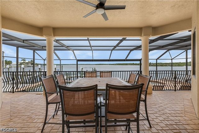 12130 Shoreview DR, Matlacha, FL 33993