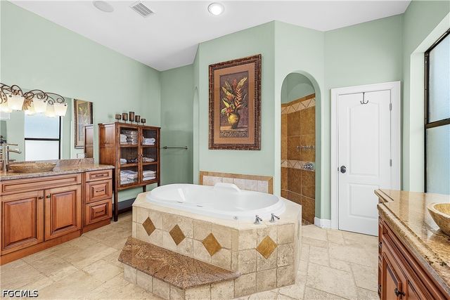 12130 Shoreview DR, Matlacha, FL 33993