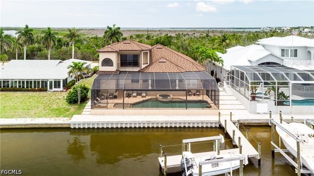 12130 Shoreview DR, Matlacha, FL 33993