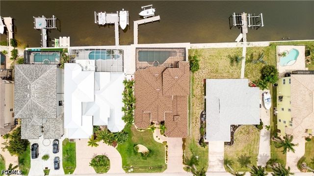 12130 Shoreview DR, Matlacha, FL 33993