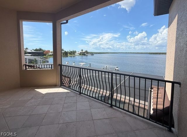 12130 Shoreview DR, Matlacha, FL 33993