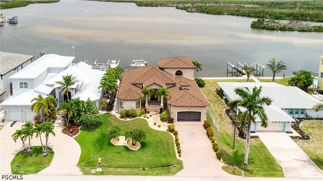 12130 Shoreview DR, Matlacha, FL 33993