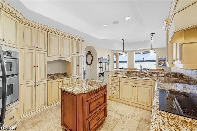 12130 Shoreview DR, Matlacha, FL 33993