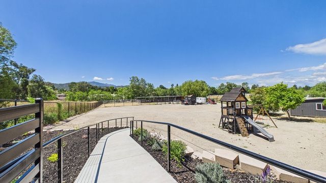 1631 Hauser Cir, Thousand Oaks, CA 91362