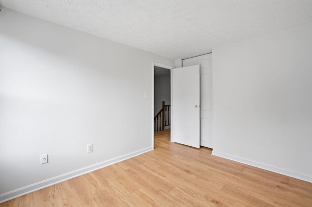 7998 TYSON OAKS CIR, Vienna, VA 22182