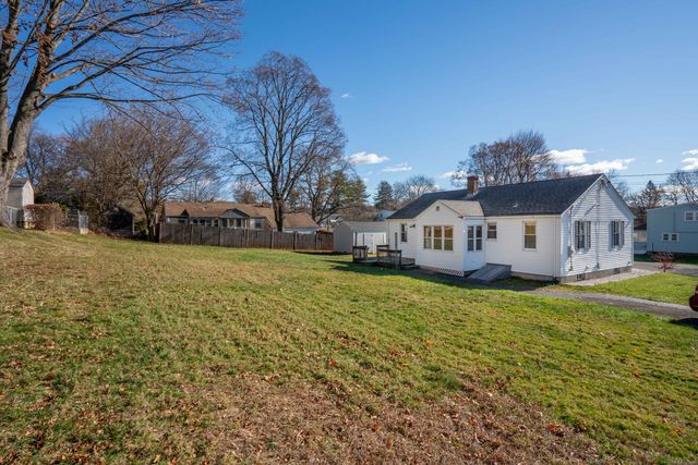 64 Kenlock Street, Newington, CT 06111