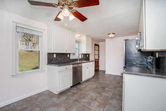 64 Kenlock Street, Newington, CT 06111