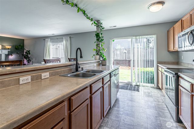 5020 200th Street Ct E, Spanaway, WA 98387