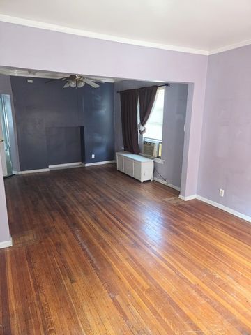 2118 W Garfield Boulevard 1, Chicago, IL 60609