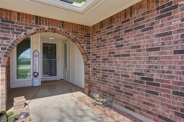 230 NE 46th St, Lawton, OK 73507