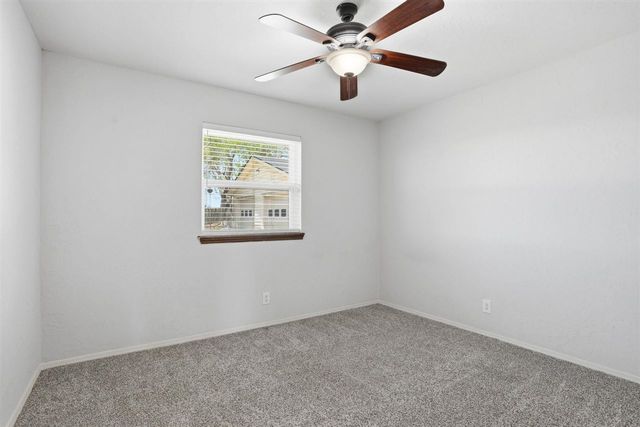 230 NE 46th St, Lawton, OK 73507