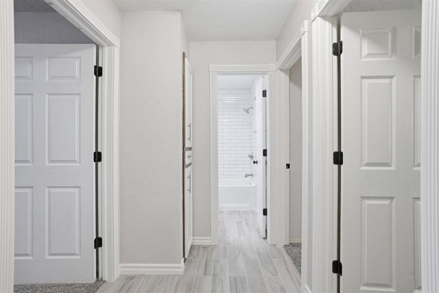 230 NE 46th St, Lawton, OK 73507