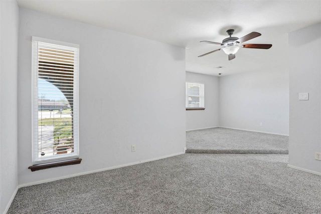 230 NE 46th St, Lawton, OK 73507