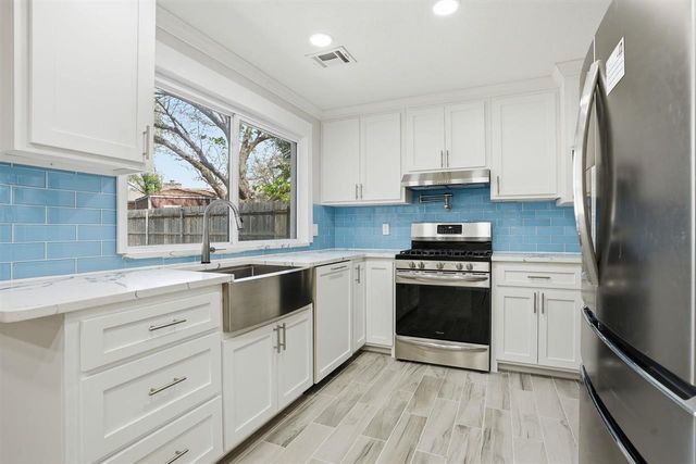 230 NE 46th St, Lawton, OK 73507