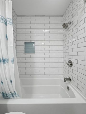 230 NE 46th St, Lawton, OK 73507