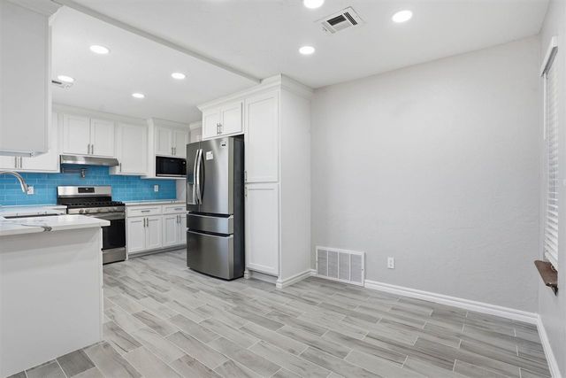 230 NE 46th St, Lawton, OK 73507