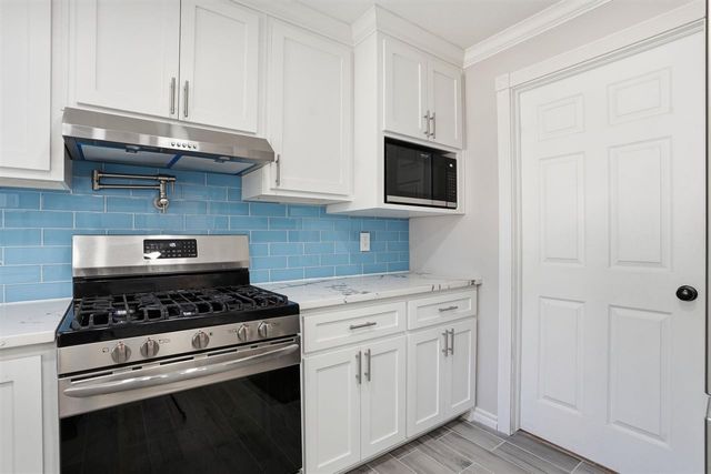 230 NE 46th St, Lawton, OK 73507