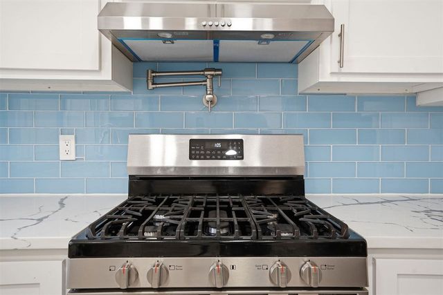 230 NE 46th St, Lawton, OK 73507