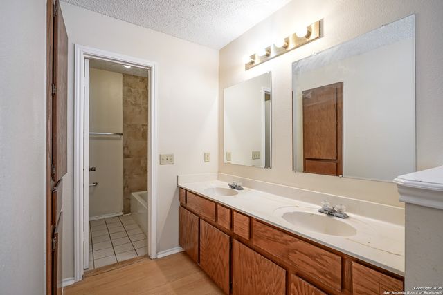 7262 SHADOW RIDGE, San Antonio, TX 78250