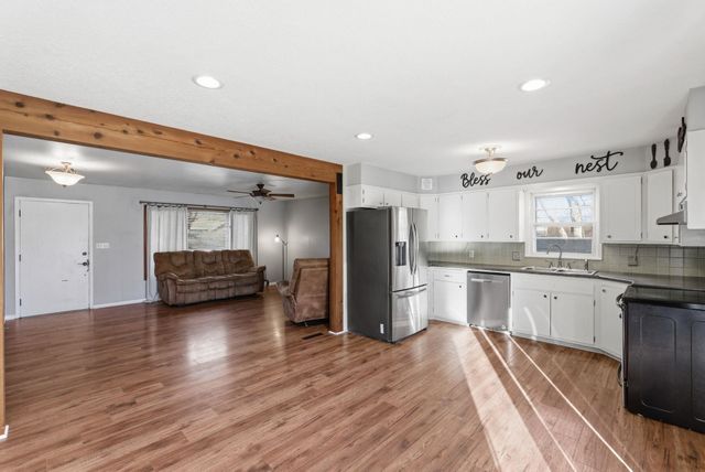 4428 Gunnison St, Bel Aire, KS 67220