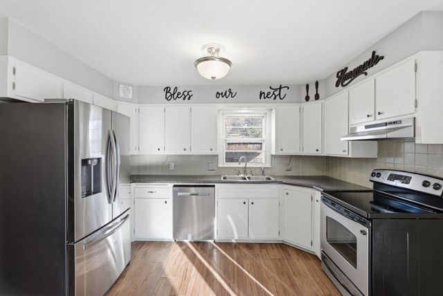 4428 Gunnison St, Bel Aire, KS 67220