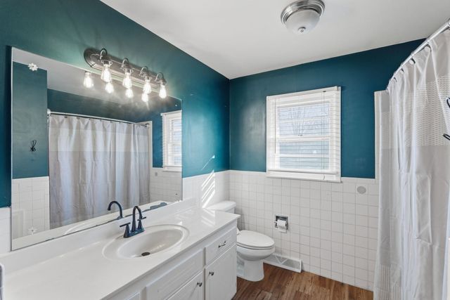 4428 Gunnison St, Bel Aire, KS 67220