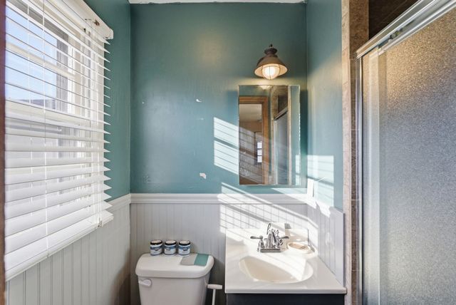 4428 Gunnison St, Bel Aire, KS 67220