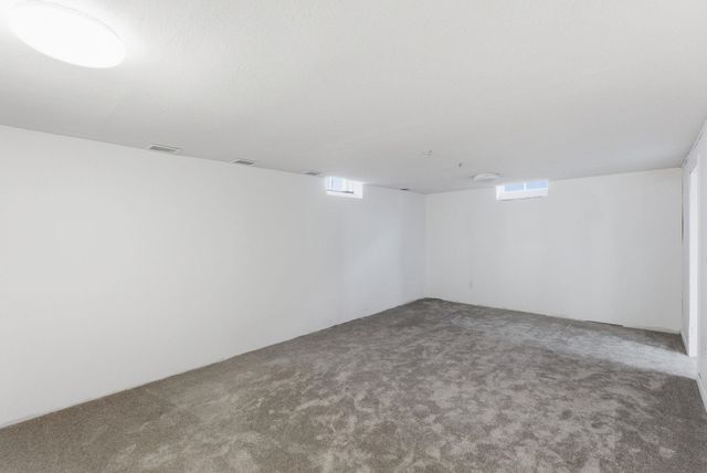 4428 Gunnison St, Bel Aire, KS 67220