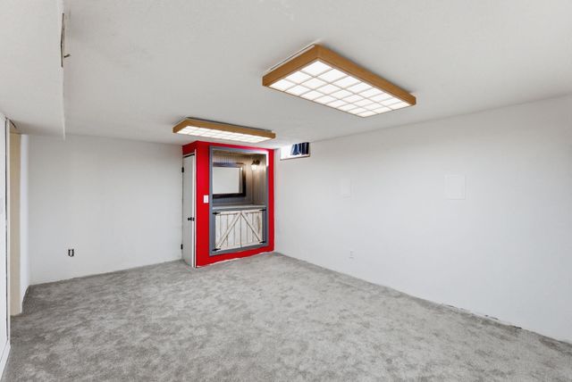 4428 Gunnison St, Bel Aire, KS 67220