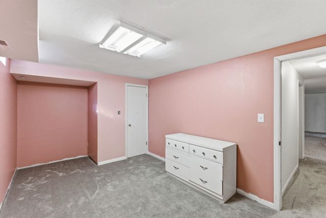 4428 Gunnison St, Bel Aire, KS 67220