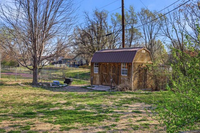 4428 Gunnison St, Bel Aire, KS 67220