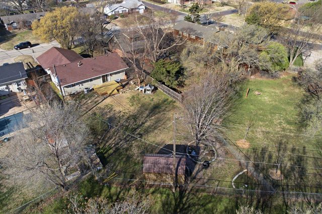 4428 Gunnison St, Bel Aire, KS 67220