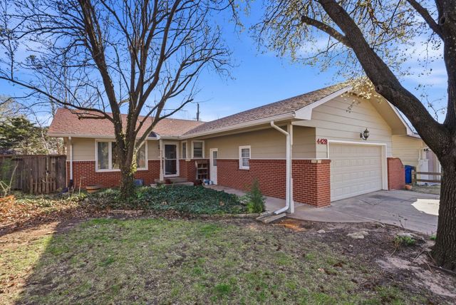 4428 Gunnison St, Bel Aire, KS 67220
