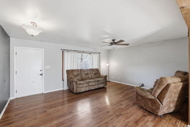 4428 Gunnison St, Bel Aire, KS 67220