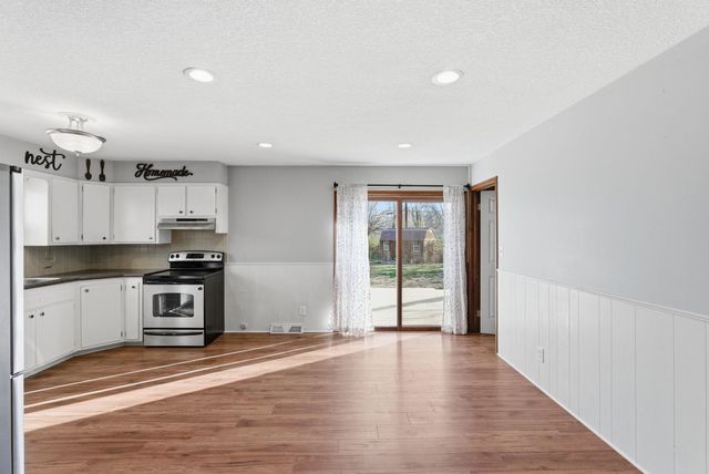 4428 Gunnison St, Bel Aire, KS 67220