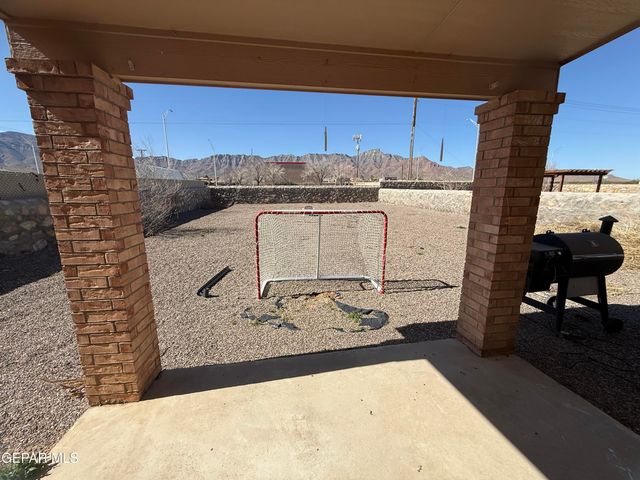 11345 LOMA LINDA Circle, El Paso, TX 79934