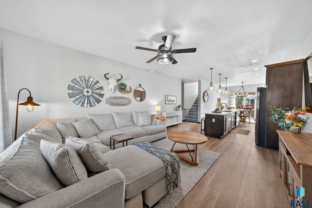 419 Harvest Trl Trail, Harrisburg, SD 57032