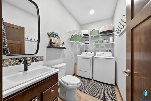 419 Harvest Trl Trail, Harrisburg, SD 57032