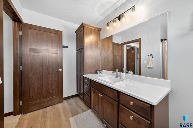 419 Harvest Trl Trail, Harrisburg, SD 57032