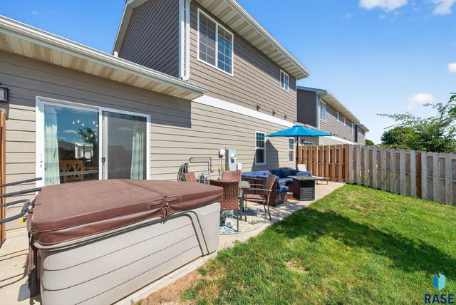 419 Harvest Trl Trail, Harrisburg, SD 57032