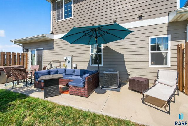 419 Harvest Trl Trail, Harrisburg, SD 57032