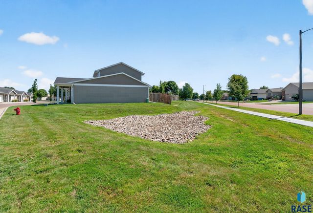 419 Harvest Trl Trail, Harrisburg, SD 57032