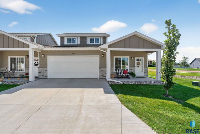 419 Harvest Trl Trail, Harrisburg, SD 57032