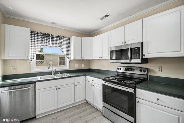 4117 MIDWAY ST, Fredericksburg, VA 22408