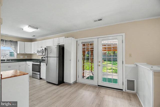 4117 MIDWAY ST, Fredericksburg, VA 22408