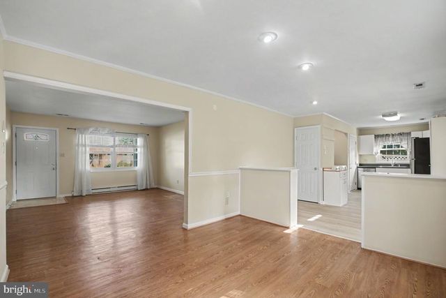 4117 MIDWAY ST, Fredericksburg, VA 22408