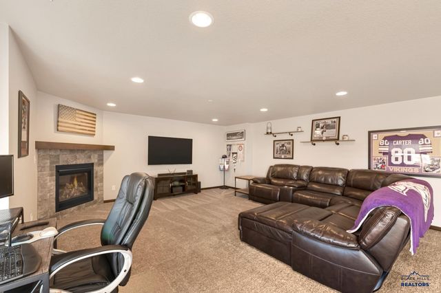 678 STUMER RD, Rapid City, SD 57701