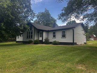 3194 Johnson Ln, Christiana, TN 37037
