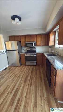 17 Fort Lee Court, Forks Twp, PA 18040